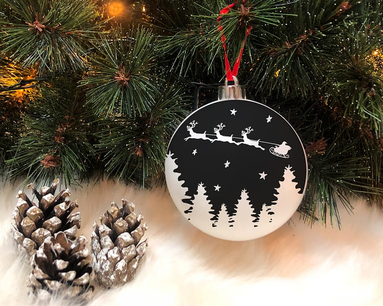 Free Christmas Bauble SVG Cutting File for the Cricut